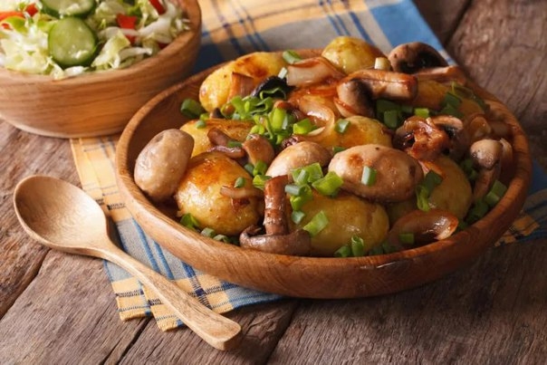 Жареная картошка с солеными грибами