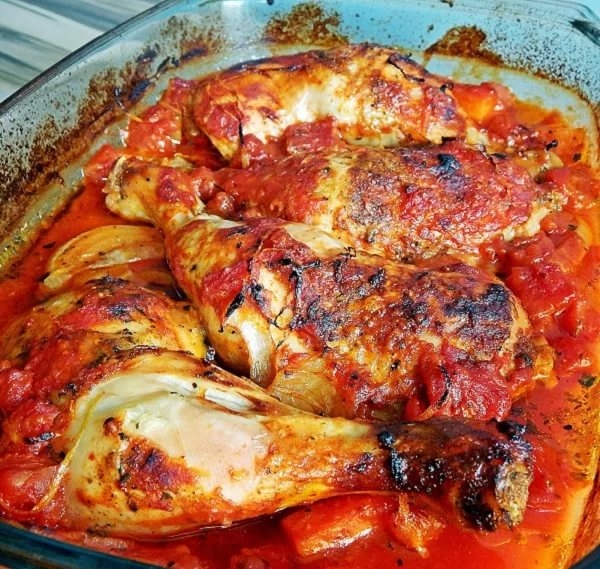 Курица в духовке в томатном соусе Курица в духовке в томатном соусе