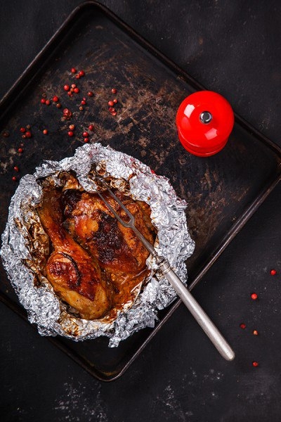 КУРИЦА В ПРЯНЫХ СПЕЦИЯХ КУРИЦА В ПРЯНЫХ СПЕЦИЯХ