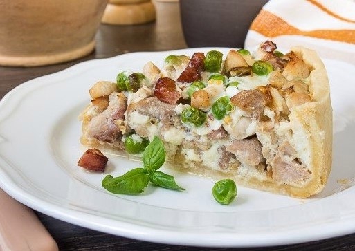 КИШ С КУРИЦЕЙ И ГОРОШКОМ КИШ С КУРИЦЕЙ И ГОРОШКОМ