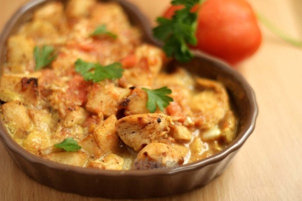 Куриное филе в яблоках