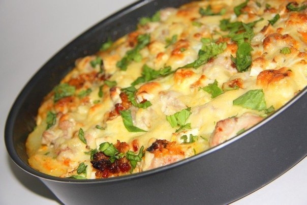 КАРТОФЕЛЬНАЯ ЗАПЕКАНКА С КУРИЦЕЙ И СЫРОМ ПО-ФРАНЦУЗСКИ. СЫТНЫЙ И ВКУСНЫЙ УЖИН!