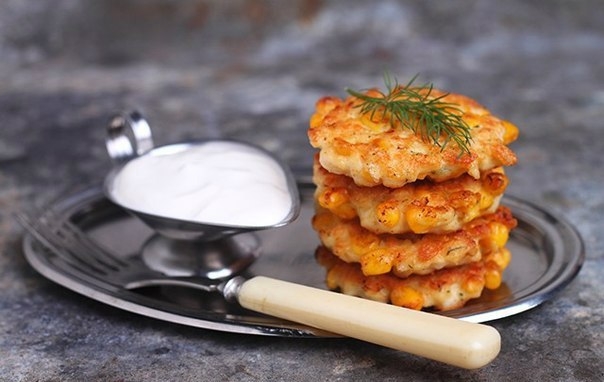 ОЧЕНЬ ВКУСНЫЕ ОЛАДЬИ ИЗ КУРИЦЫ И КУКУРУЗЫ!