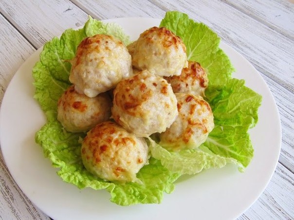 КУРИНЫЕ ШАРИКИ В ЙОГУРТОВОМ СОУСЕ