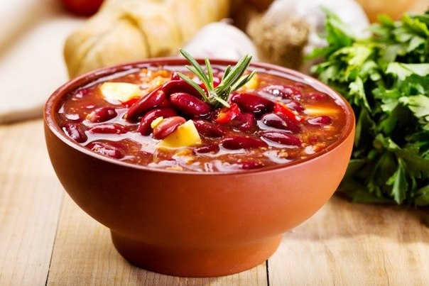 РАГУ ИЗ КОПЧЕНОГО МЯСА С ФАСОЛЬЮ