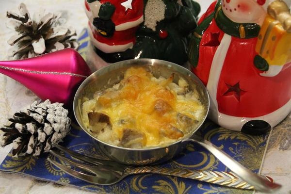 ЖЮЛЬЕН С КАЛЬМАРАМИ ЖЮЛЬЕН С КАЛЬМАРАМИ