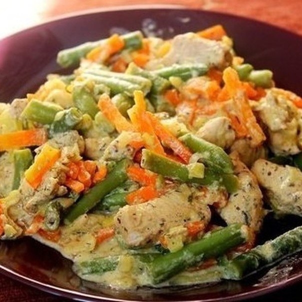 ТУШЕНАЯ ФАСОЛЬ С КУРИНОЙ ГРУДКОЙ