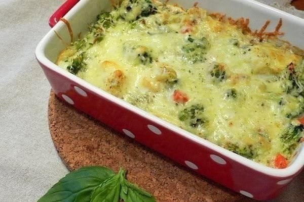 Овощи под сыром, запеченные в пароварке