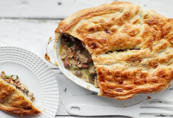 КУРОЧКА С ГРИБАМИ ПОД КРОВОМ