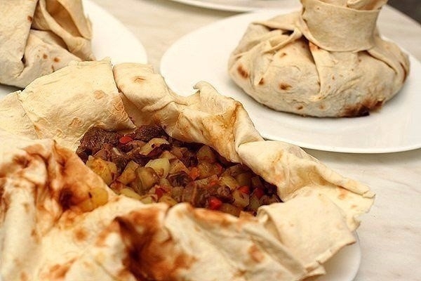 МЯСО В ЛАВАШЕ С ОВОЩАМИ