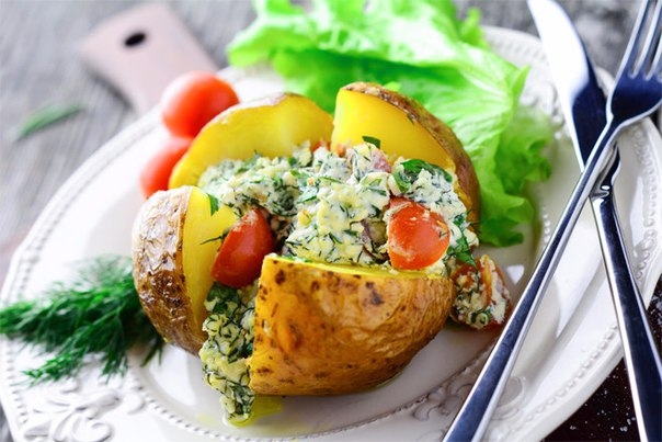КАРТОФЕЛЬ, ЗАПЕЧЕННЫЙ В ДУХОВКЕ В ФОЛЬГЕ
