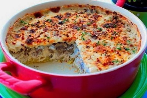 Картофельная запеканка с шампиньонами и куриным филе Картофельная запеканка с шампиньонами и куриным филе