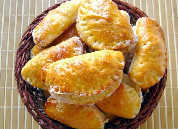 Пирожки с пьяными персиками Пирожки с пьяными персиками