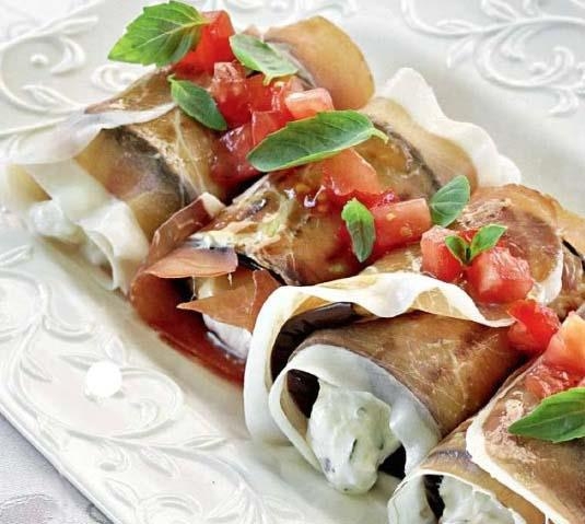 Рулетики из баклажанов и ветчины с творожной начинкой