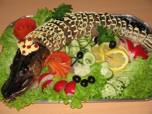РЫБА, ФАРШИРОВАННАЯ ХЛЕБОМ И СЫРОМ