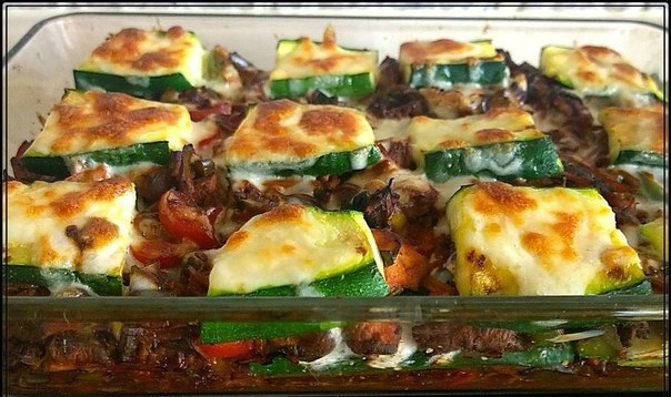 Слоеная овощная запеканка с курицей
