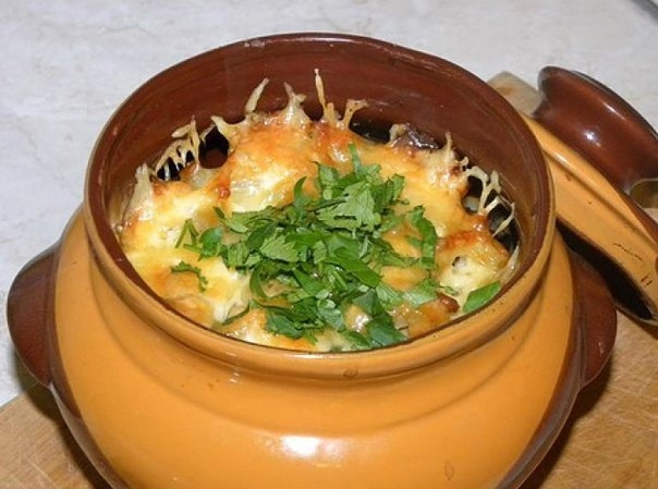 КАРТОФЕЛЬ С КУРИЦЕЙ И СЫРОМ В ГОРШОЧКАХ