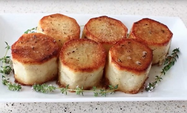 Картофель с маслом и тимьяном