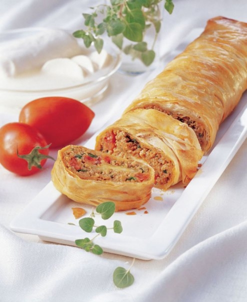 Мясной штрудель по-чешски Мясной штрудель по-чешски