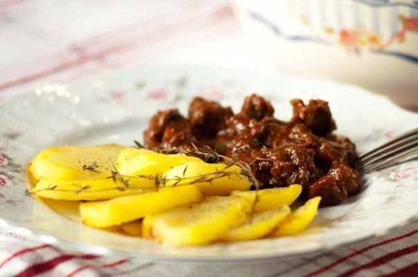 Мясное рагу с картофелем