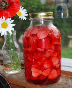 Домашний ликер из клубники