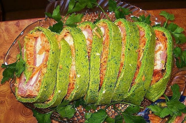 РУЛЕТ ИЗ ОМЛЕТА С КОРЕЙСКОЙ МОРКОВКОЙ
