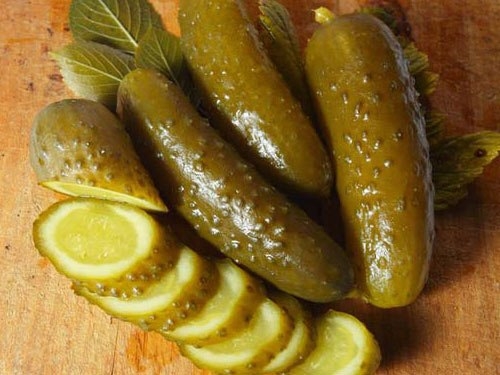 Маринованные огурцы по-французски.