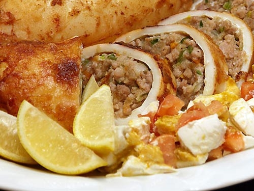 Кальмары фаршированные мясом
