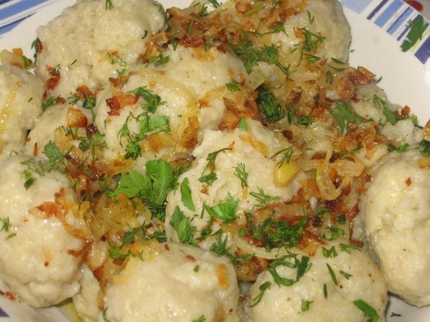 Клецки из тертого картофеля и пшена Клецки из тертого картофеля и пшена