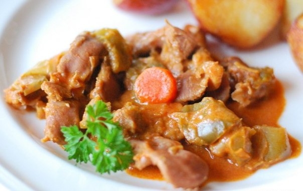 ПАПРИКАШ ИЗ КУРИННЫХ ЖЕЛУДКОВ ПАПРИКАШ ИЗ КУРИННЫХ ЖЕЛУДКОВ