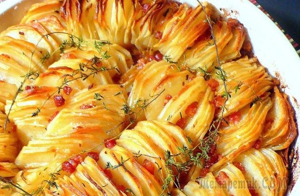 Запечённый картофель с беконом.