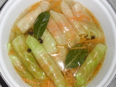 Маринованные капустные рулетики Маринованные капустные рулетики