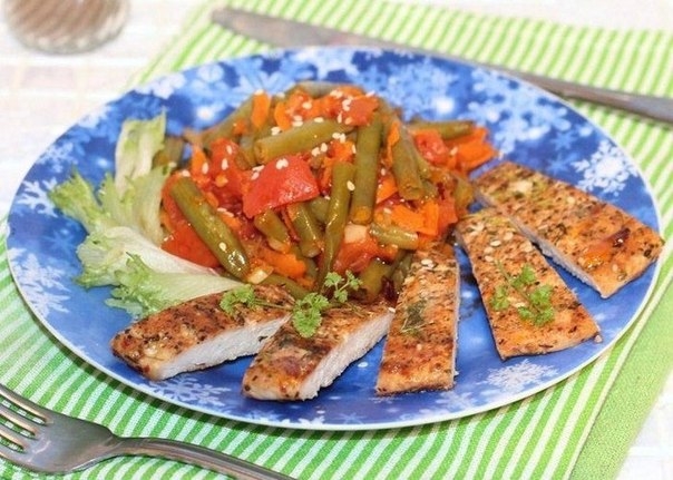 СТРУЧКОВАЯ ФАСОЛЬ В ТОМАТЕ С КУРИНОЙ ГРУДКОЙ СТРУЧКОВАЯ ФАСОЛЬ В ТОМАТЕ С КУРИНОЙ ГРУДКОЙ