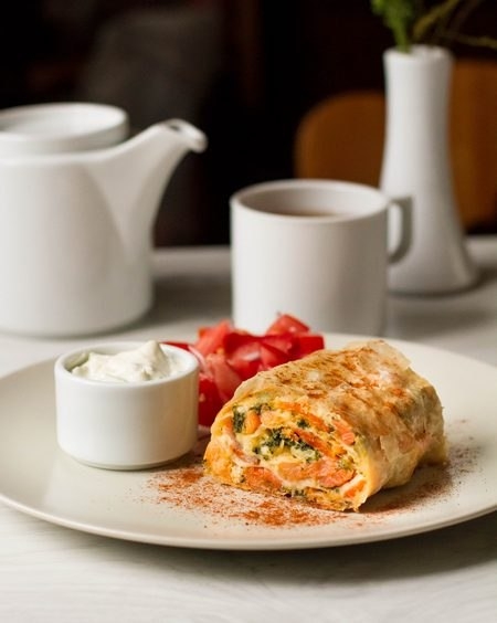 Штру́дель (нем. Strudel &mdash; из СВН. &laquo;вихрь, воронка, водоворот&raquo;) &mdash; немецкое мучное блюдо в виде рулета