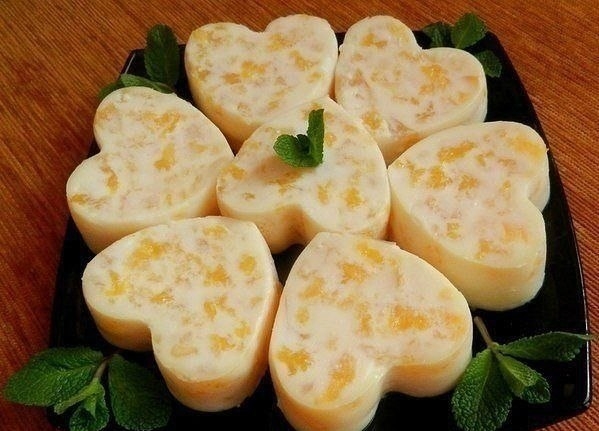 Десерт из заварного крема с апельсиновым вкусом