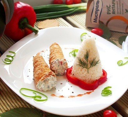 Куриные трубочки с начинкой и янтарным рисом