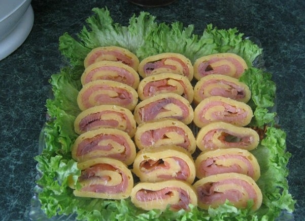 Сырный рулет с рыбой