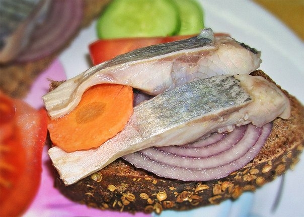 Селедка в маринаде с яблочным уксусом