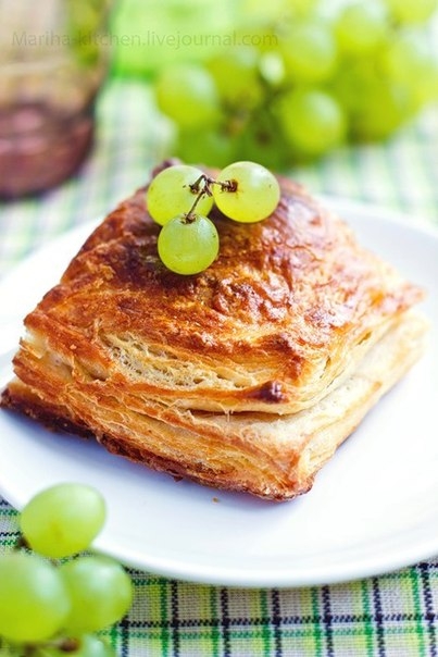 ПИРОГ С КУРИЦЕЙ И ВИНОГРАДОМ