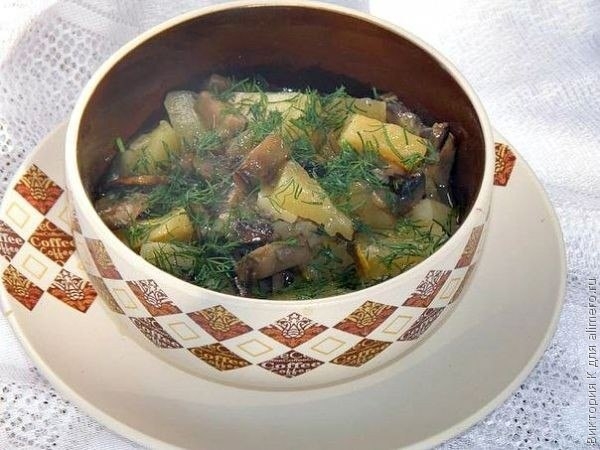 Картошка тушеная с грибами