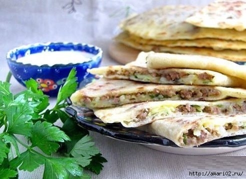 ТУРЕЦКИЕ ЛЕПЁШКИ С НАЧИНКОЙ.