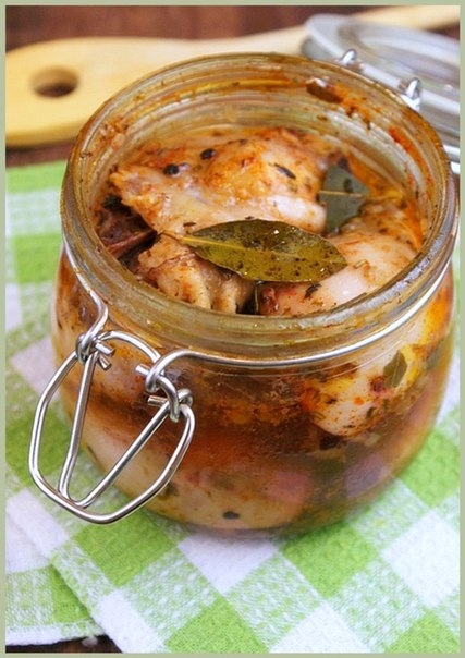 Куриные ножки, запеченные с пряностями в сладком вине