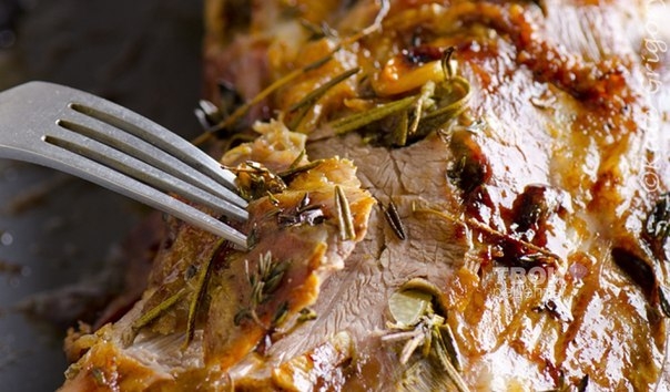 Баранья нога С чесноком И травами Баранья нога С чесноком И травами