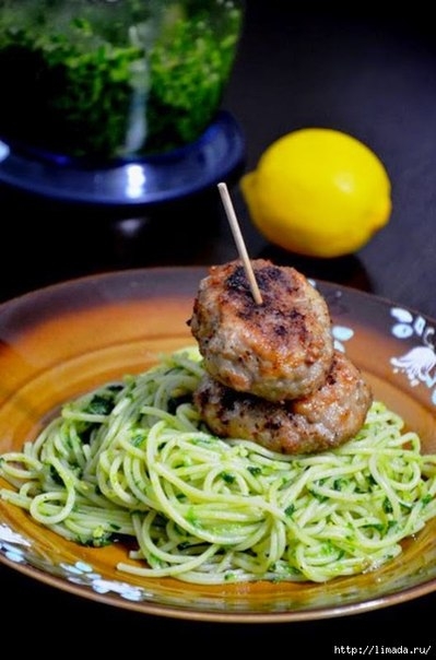 ПОТРЯСАЮЩИЕ КОТЛЕТЫ С ПЕСТО, ВСЕГДА ОЧЕНЬ СОЧНЫЕ И ВКУСНЫЕ