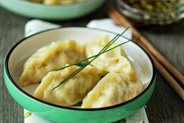 СЕКРЕТЫ ПРИГОТОВЛЕНИЯ ВКУСНЫХ ВАРЕНИКОВ СЕКРЕТЫ ПРИГОТОВЛЕНИЯ ВКУСНЫХ ВАРЕНИКОВ