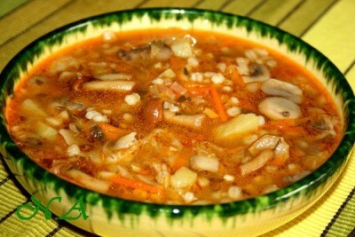 ЩИ ГРИБНЫЕ С ПЕРЛОВКОЙ И КВАШЕНОЙ КАПУСТОЙ