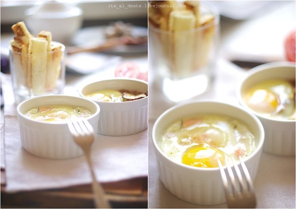 Лучший завтрак яйца A La Cocotte