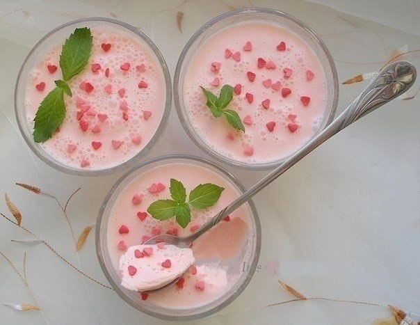 Нежный сметанный десерт - очень вкусный, легкий и простой