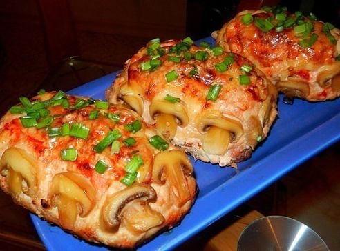 Аппетитное куриное филе с грибами