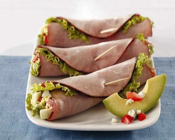 Ветчинные конвертики с салатом от Bon App&eacute;tit - отличная закусочка.